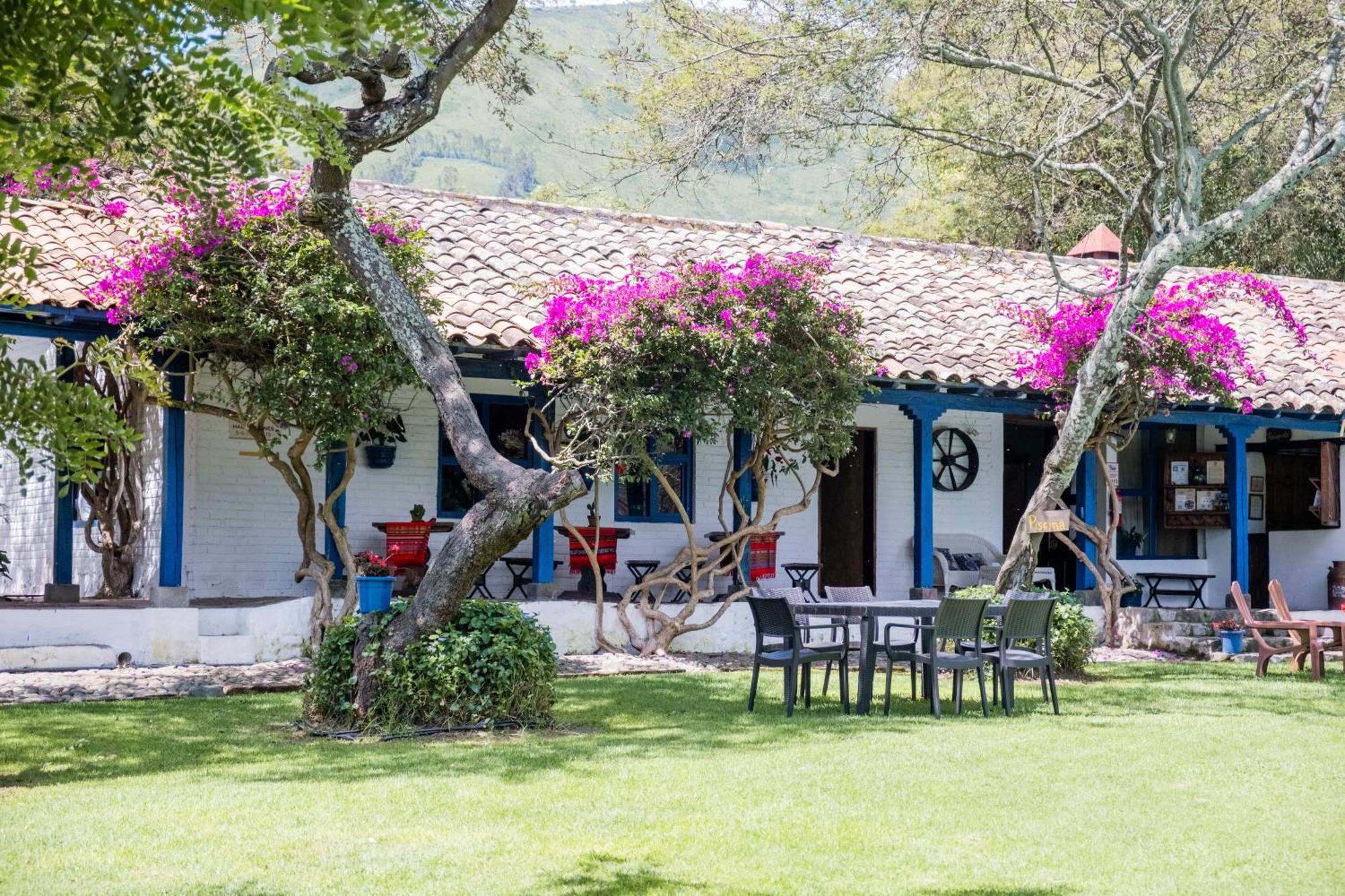 Готель Hacienda San Francisco Tumbabiro Екстер'єр фото
